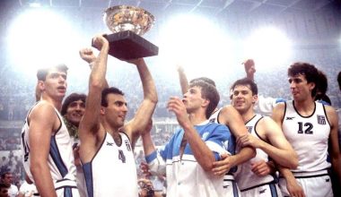 Ο Νίκος Γκάλης θυμήθηκε το έπος του ’87 εναντίον της ΕΣΣΔ: «Ενωμένοι μπορούμε» (φωτο)