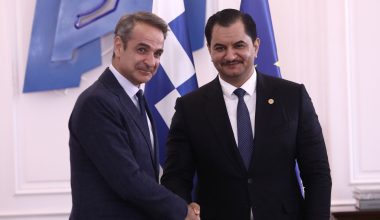 Με τον υπαρχηγό της Γενικής Διοίκησης του λιβυκού Εθνικού Στρατού συναντήθηκε ο Κ.Μητσοτάκης στο Μέγαρο Μαξίμου