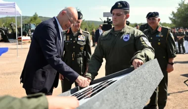 Απίστευτη γκάφα Δένδια: Με… υπουργική ανακοίνωση (!) όλα τα στοιχεία του προγράμματος ανάπτυξης και κατασκευής drones από την Ελλάδα