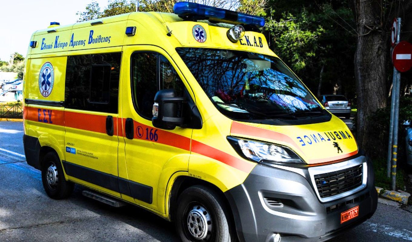 Υπό «κατάρρευση» το ΕΚΑΒ Αττικής: 70 ασθενοφόρα βρίσκονται εκτός λειτουργίας λόγω τεχνικών προβλημάτων!