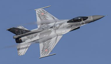«Συναγερμός» στην Πολωνία μετά τον ανηλεή ρωσικό βομβαρδισμό του Χαρκόβου: Σηκώθηκαν F-16 και FA-50 GF!