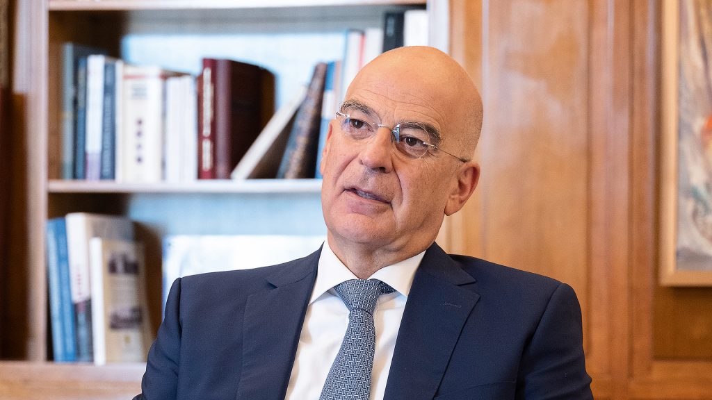 Το συλλυπητήριο μήνυμα του Νίκου Δένδια για το αεροπορικό δυστύχημα με το B-52 στην Καλιφόρνια