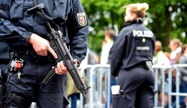 Γερμανία: Σε εξέλιξη εξουδετέρωση βόμβας του Β’ ΠΠ στο Πότσνταμ – Χιλιάδες κάτοικοι εκκένωσαν τα σπίτια τους