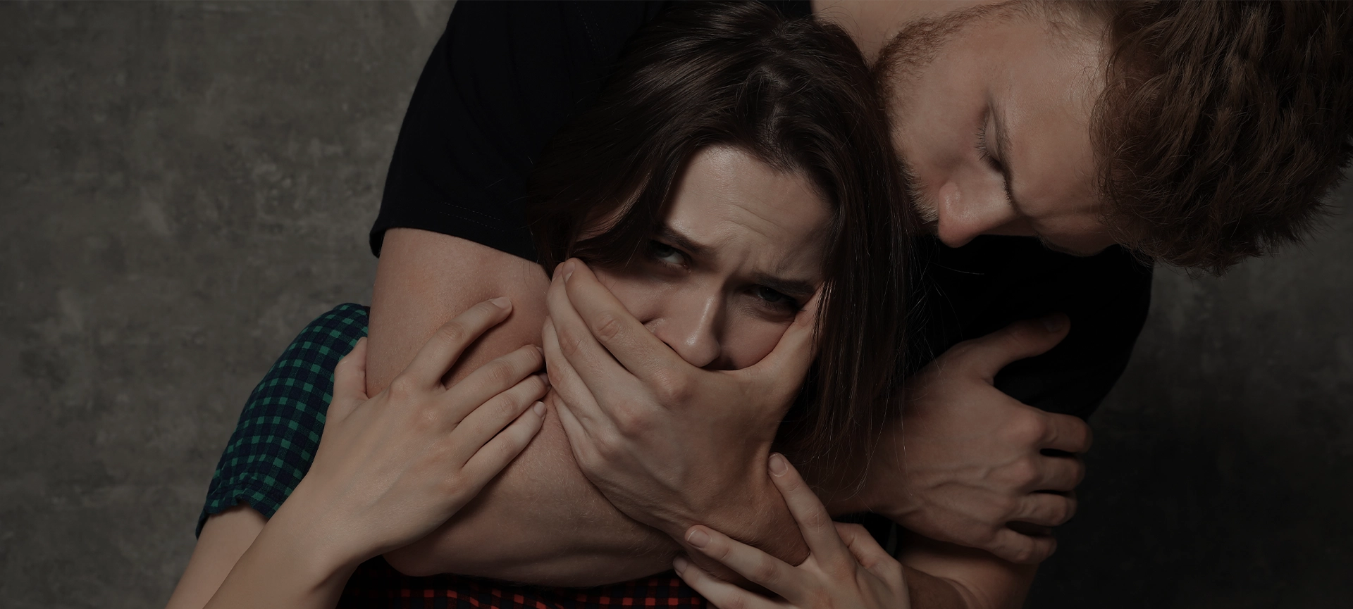 «Βράζει» η κοινωνία της Σουηδίας με άνδρα που εκπόρνευσε τη γυναίκα του – Την ανάγκασε να συνευρεθεί με 128 άτομα!