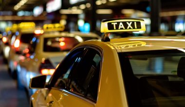 Λασίθι: Χειροπέδες σε τρεις οδηγούς ταξί για υπερχρέωση επιβατών