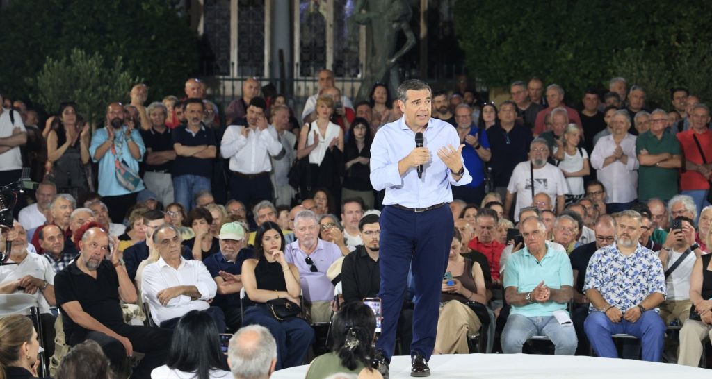 Ένας… Μητσοτάκης στην Νίκαια: Το όνομα που ξάφνιασε τους πάντες στην εκδήλωση της ΕΛ.Α.Σ.