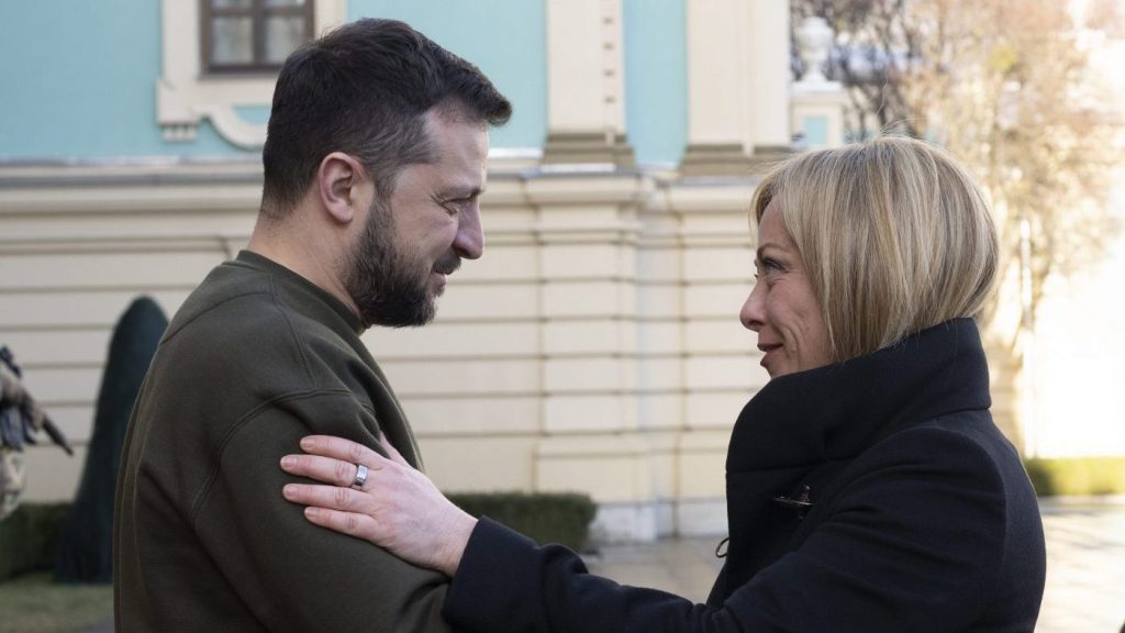 «Μέλι» έχει η… Μελόνι; – Μετά τον Ε.Μακρόν της την «έπεσε» & ο Β.Ζελένσκι! – Προσπάθησε να την φιλήσει στα χείλη!