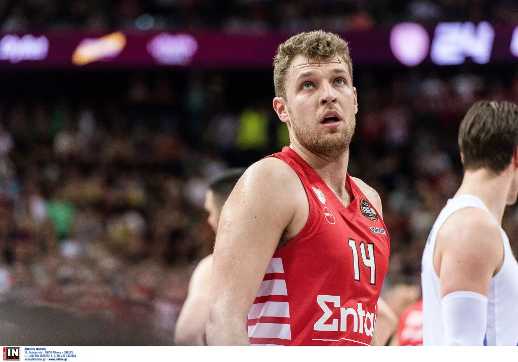 EuroLeague: O Σ.Βεζένκοφ αναδείχθηκε MVP για τη φετινή σεζόν