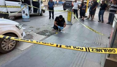Τουρκία: Έστησαν ενέδρα σε άνδρα και τον πυροβόλησαν τρεις φορές ενώ κουβαλούσε τούρτα γενεθλίων (βίντεο)