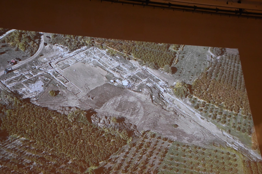 Νέα αρχαιολογικά ευρήματα στη Μίεζα «φωτίζουν» το βασιλικό γυμνάσιο όπου διδάχθηκε ο Μέγας Αλέξανδρος (φωτο)