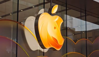 Apple: «Έρχονται» αυξήσεις τιμών στα προϊόντα της – «Μη βιώσιμη» η κατάσταση με τα τσιπ μνήμης