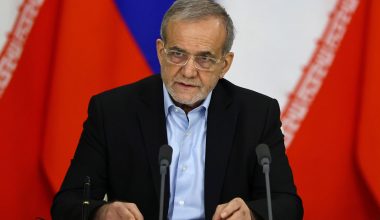 Πεζεσκιάν μετά τη συμφωνία με τις ΗΠA: «Η ειρήνη μπορεί να οικοδομηθεί μόνο με αμοιβαίο σεβασμό»