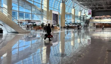 Βίντεο: 527 πτήσεις έχουν ήδη ακυρωθεί ή καθυστερήσει στα αεροδρόμια της Μόσχας λόγω της ουκρανικής επίθεσης