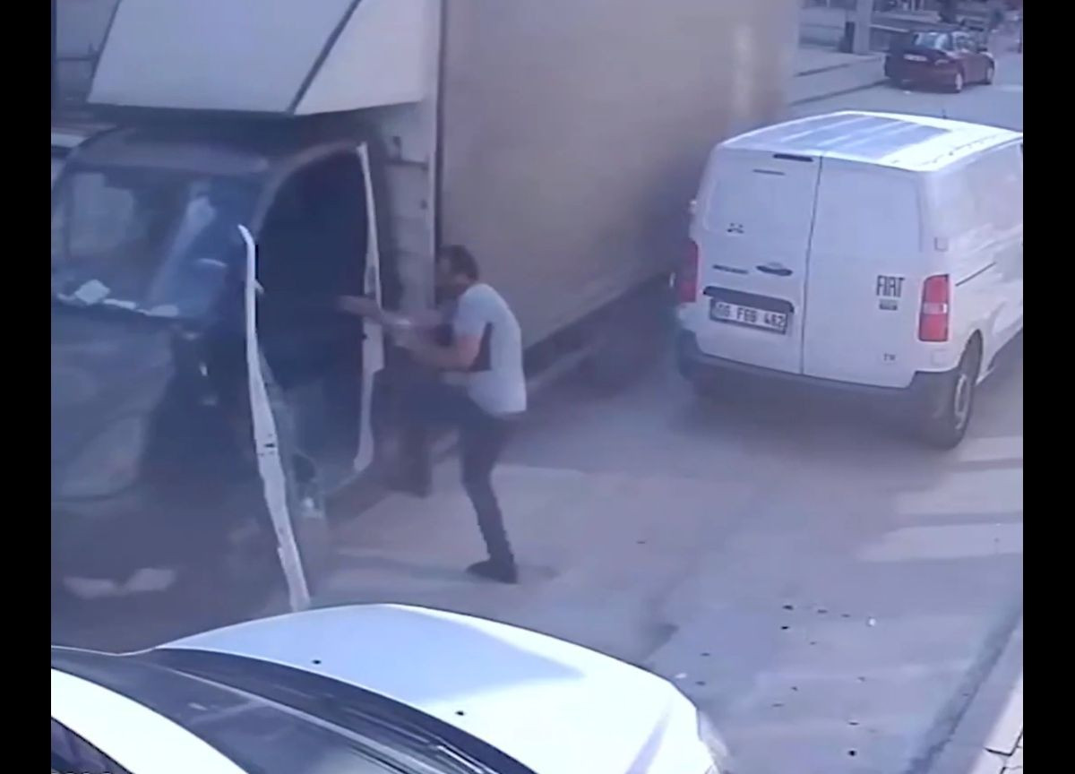 Τουρκία: Φούρναρης στην Άγκυρα σταματά την τελευταία στιγμή φορτηγό που κυλούσε προς τα πίσω χωρίς χειρόφρενο