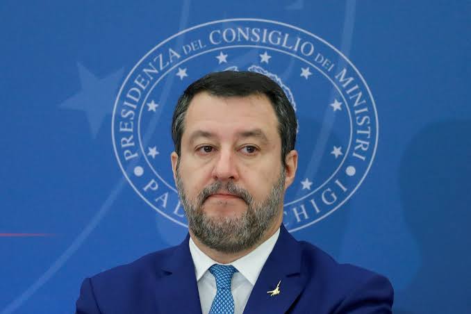 Μ.Σαλβίνι κατά Ν.Τραμπ: «Η προσβολή στη Τ.Μελόνι είναι προσβολή για όλους τους Ιταλούς»