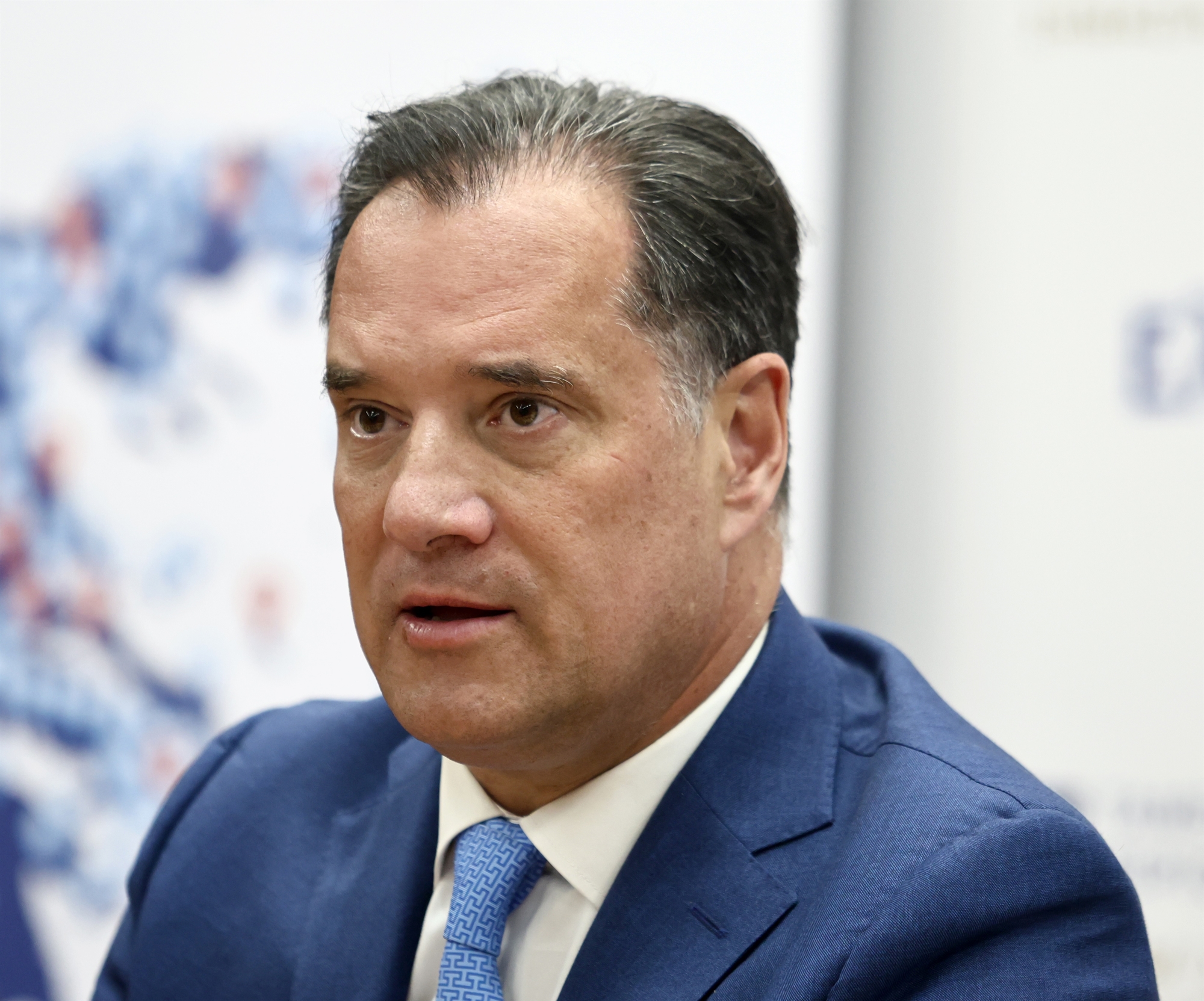 Ο Α.Γεωργιάδης αποδέχεται να συναντηθεί με τον σύζυγο του Σ. Κασσελάκη, Τ.Μακμπέθ: «Είμαι διαθέσιμος για συζήτηση»