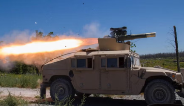 Ταϊβάν: Αντιαρματικοί πύραυλοι TOW 2A και TOW 2B διαλύουν άρματα μάχης σε άσκηση πυρών (βίντεο)