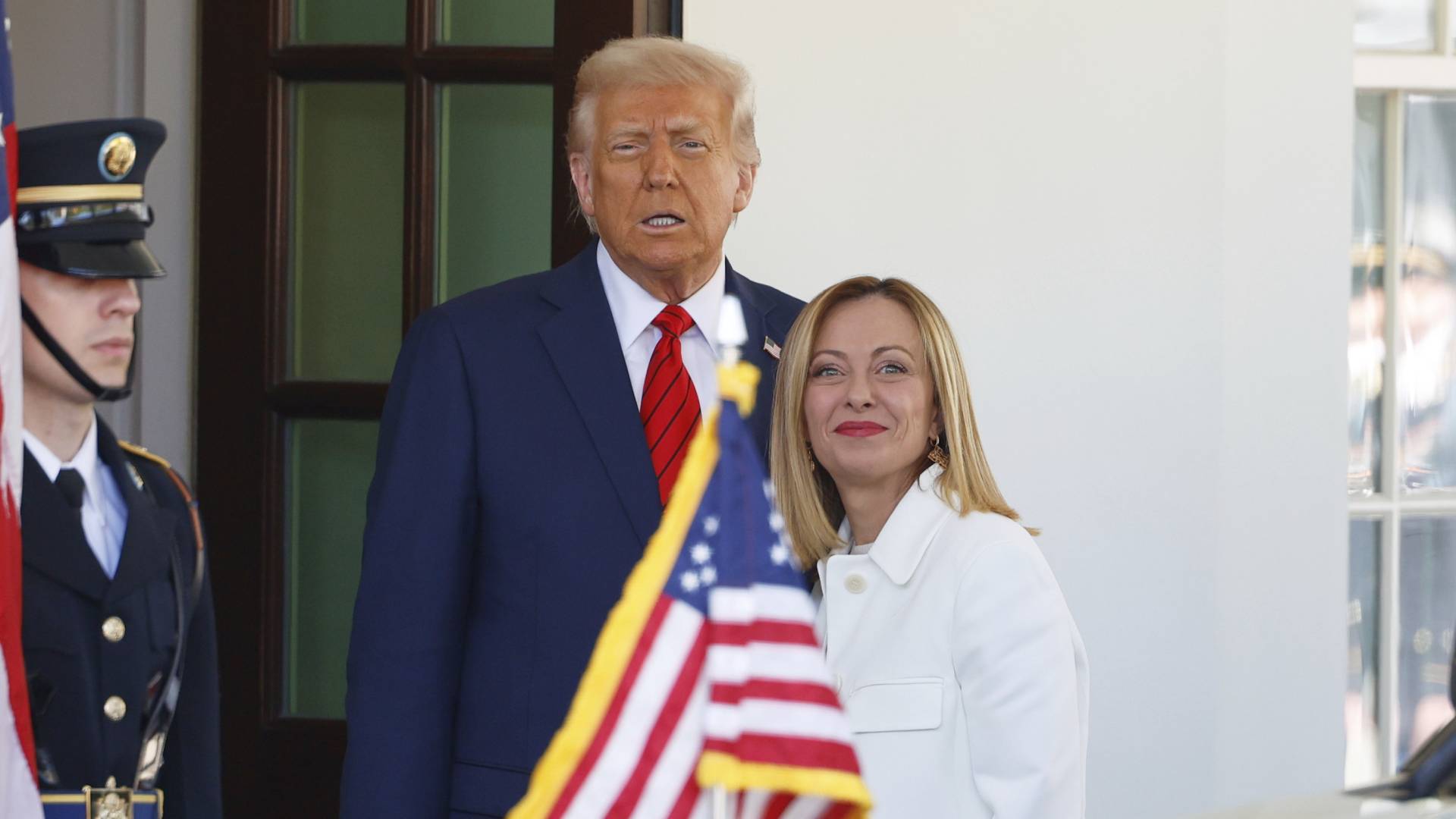Η Τ.Μελόνι απαντά στον Ν.Τραμπ: «Η φιλία μου μαζί σας δεν βοήθησε την δημοτικότητά μου και ούτε εξαρτάται από αυτή»