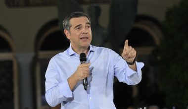 «Σκιώδη κυβέρνηση» θα ανακοινώσει ο Α.Τσίπρας
