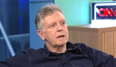 «Κεραυνοί» Γ.Σαββιδάκη: «Οι σταρ έγιναν με τα περιοδικά & τα τραγούδια, όχι με τα ΜΚΔ ή τα ψεύτικα views» (βίντεο)