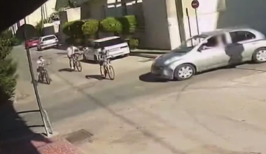 Κορωπί: Αυτοκίνητο παρέσυρε 7χρονο με το ποδήλατό του – Δείτε βίντεο