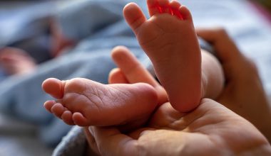 Πάτρα: Βρέφος 7 μηνών νοσηλεύεται με κατάγματα στον μηρό και τραύματα στο κεφάλι