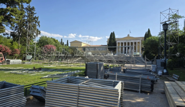 Ζάππειο: Ακυρώνεται το Φεστιβάλ Ολυμπίων λίγες ώρες πριν από την πρεμιέρα – Ξηλώνεται το νέο αμφιθέατρο! (φώτο)