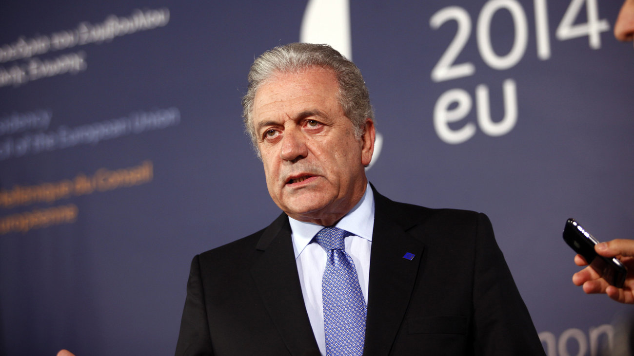 «Qatar Gate»: Εκδόθηκε ευρωπαϊκό ένταλμα σύλληψης για τον Δημήτρη Αβραμόπουλο – «Όλα είναι νόμιμα»