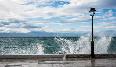 Καιρός: Ισχυροί άνεμοι έως 7 μποφόρ αύριο – Τοπικές βροχές στα βόρεια ηπειρωτικά
