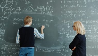 Όλο και περισσότεροι νέοι στην Ευρώπη εγκαταλείπουν την εκπαίδευση: Θέλουν άμεσα χρήματα αντί για σπουδές
