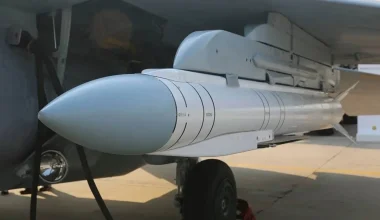 Βίντεο: Ρωσικές βόμβες FAB-500 διαλύουν ουκρανικές στρατιωτικές εγκαταστάσεις σε Ανόβκα και Ντομπροπίλια