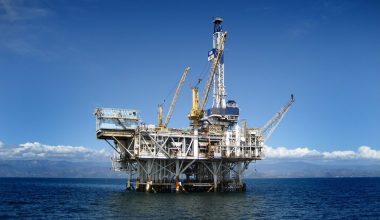 Το Ιράν εγκατέστησε θηριώδη πλατφόρμα εξόρυξης πετρελαίου βάρους 6.200 τόνων στο Περσικό Κόλπο