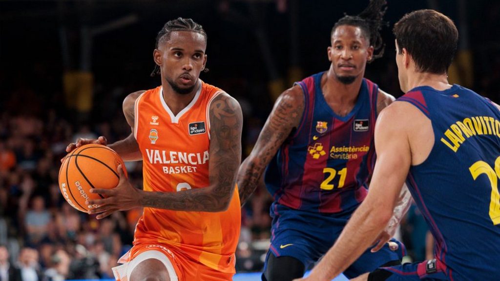 H Βαλένθια «ισοπέδωσε» την Μπαρτσελόνα με 108-84 μέσα στο γήπεδό της και «στέφθηκε» πρωταθλήτρια Ισπανίας (βίντεο)