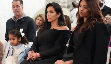 Η χήρα του Kobe Bryant στη Μύκονο με τις τρεις κόρες της έξι χρόνια μετά τον τραγικό θάνατο το θρύλου του NBA