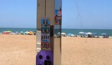 Τέλος τα δωρεάν ντους στις παραλίες; Πιλοτικό πρόγραμμα στην Ισπανία φέρνει χρέωση ανά χρήση (βίντεο)