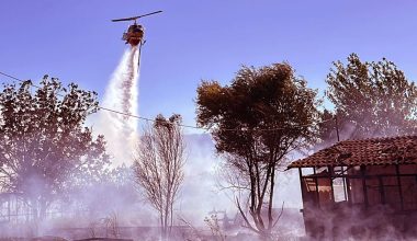 Συντριβή πυροσβεστικού ελικοπτέρου στο Μέτσοβο: «Δεν έπαιρνε ύψος – Χτύπησαν οι έλικες στο νερό και έγινε έκρηξη»