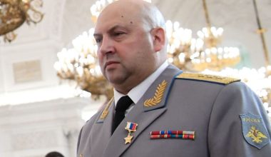 Επιστρέφει ως επικεφαλής των ρωσικών δυνάμεων για την μάχη Σλαβιάνσκ-Κραματόρσκ ο στρατηγός «όλεθρος» Ι.Σουροβίκιν;