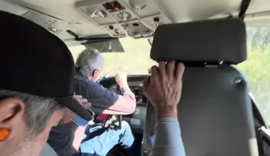 Θρίλερ στον αέρα στην Αλάσκα: Αναγκαστική προσγείωση μετά από βλάβη στον κινητήρα (βίντεο)