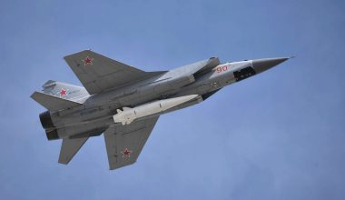 Οι Ουκρανοί δείχνουν το αποτέλεσμα της ρωσικής επίθεσης με τον υπερηχητικό Kinzhal 47-M2 στο Ντνίμπρο (βίντεο)