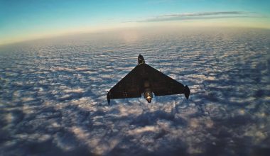 Βίντεο: Ρωσικά drones Geran κατέστρεψαν ολοσχερώς τουλάχιστον πέντε ουκρανικές ατμομηχανές