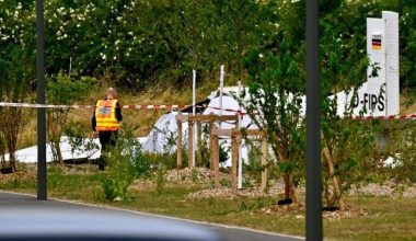 Συντριβή μικρού αεροσκάφους με αλεξιπτωτιστές σε κατοικημένη περιοχή στη Γαλλία (φώτο)