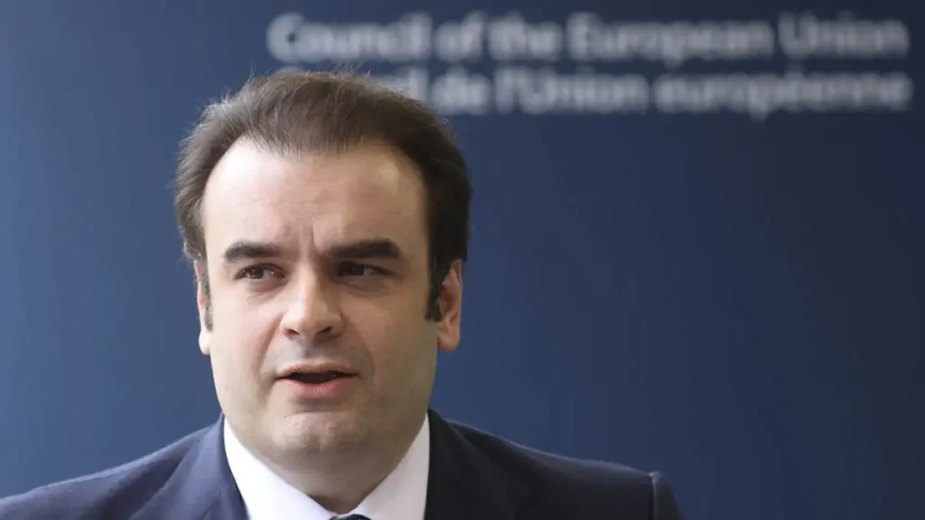 Ο Κ.Πιερρακάκης παρουσιάζει τις αλλαγές για το νόμο Κατσέλη και τι μπορούν να κερδίσουν οι οφειλέτες