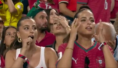 Το μυστήριο «λύθηκε»: Ποιες είναι οι δίδυμες καλλονές που «τράβηξαν» τα βλέμματα στο Πορτογαλία-Κολομβία (βίντεο)