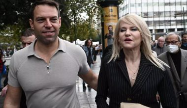 H πρώτη αντίδραση του Σ.Κασσελάκη μετά την «αιφνίδια» παραίτηση της Θ.Τζάκρη από τους «Δημοκράτες»