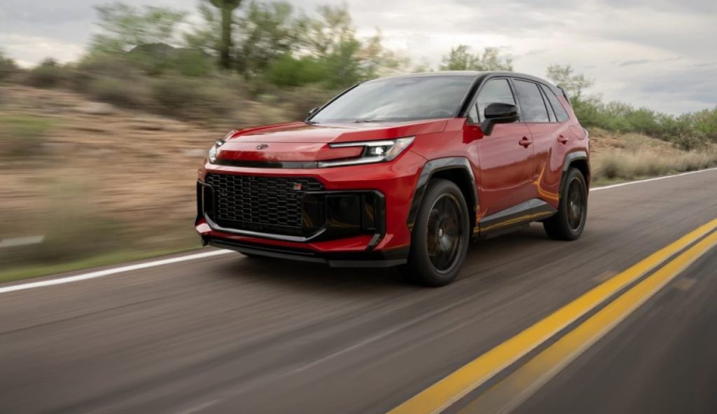 Toyota RAV4: Νέο «ψαλίδι» στην παραγωγή του δημοφιλέστερου SUV της εταιρείας