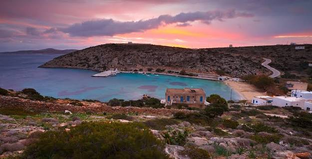 Γαλλική ταξιδιωτική εκπομπή αποθέωσε τη Νάξο και την Ηρακλειά – Οι «κρυμμένοι θησαυροί» των Κυκλάδων
