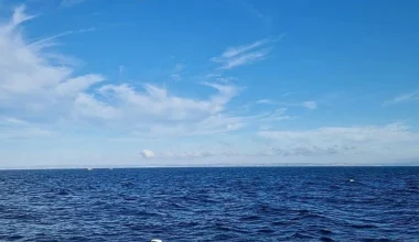 Απίστευτη διάσωση στην Ουαλία: Βρέθηκαν ζωντανοί πάνω στο φτερό του αεροσκάφους