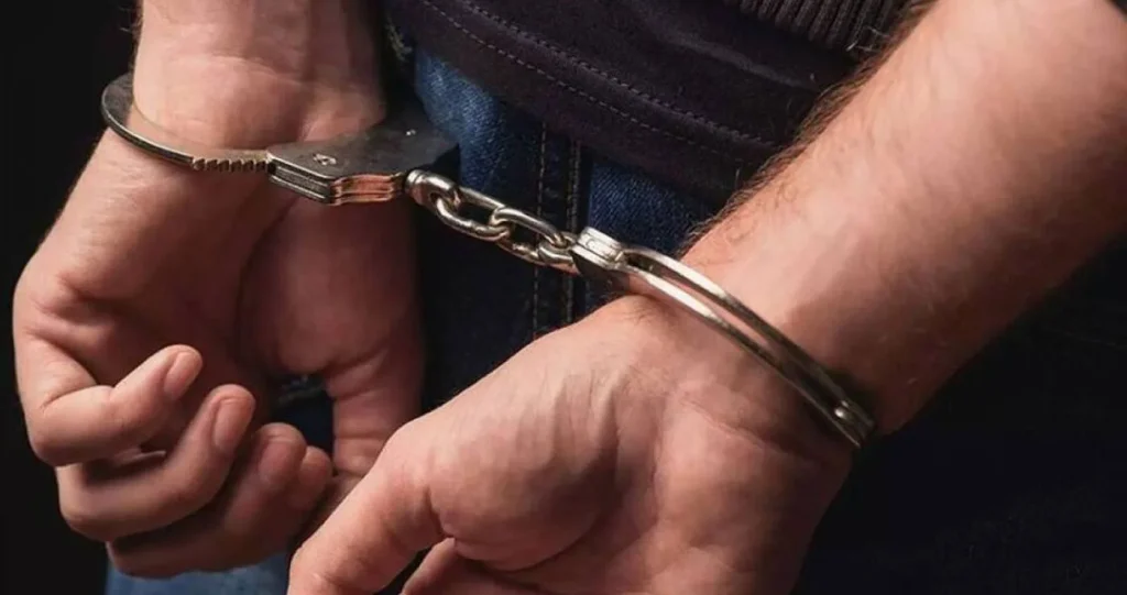 Φθιώτιδα: Χειροπέδες σε 65χρονο για γενετήσιες πράξεις σε βάρος 12χρονου