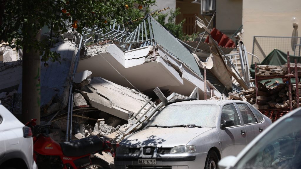 Πετράλωνα:  Πως εξιστορεί κόρη ενοίκου της πολυκατοικίας το χρονικό που οδήγησε στην κατάρρευση