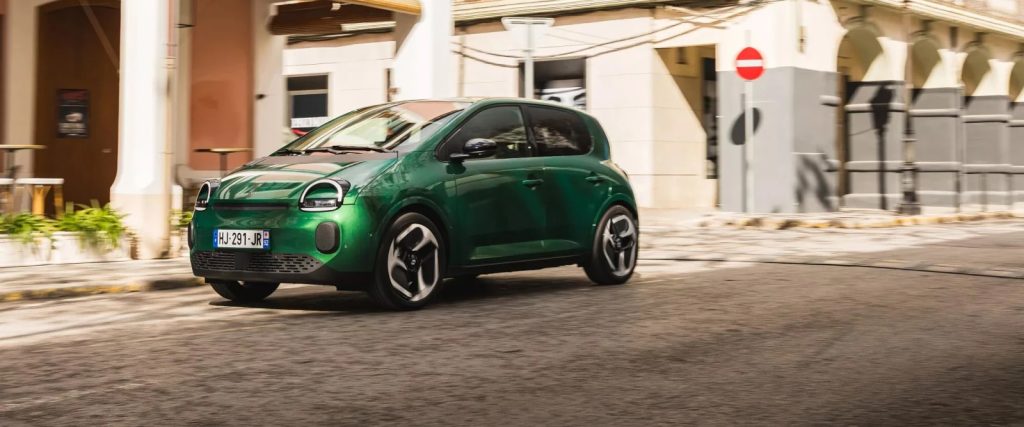 Στην Ελλάδα το νέο Renault Twingo E-Tech – Πόσο κοστίζει;
